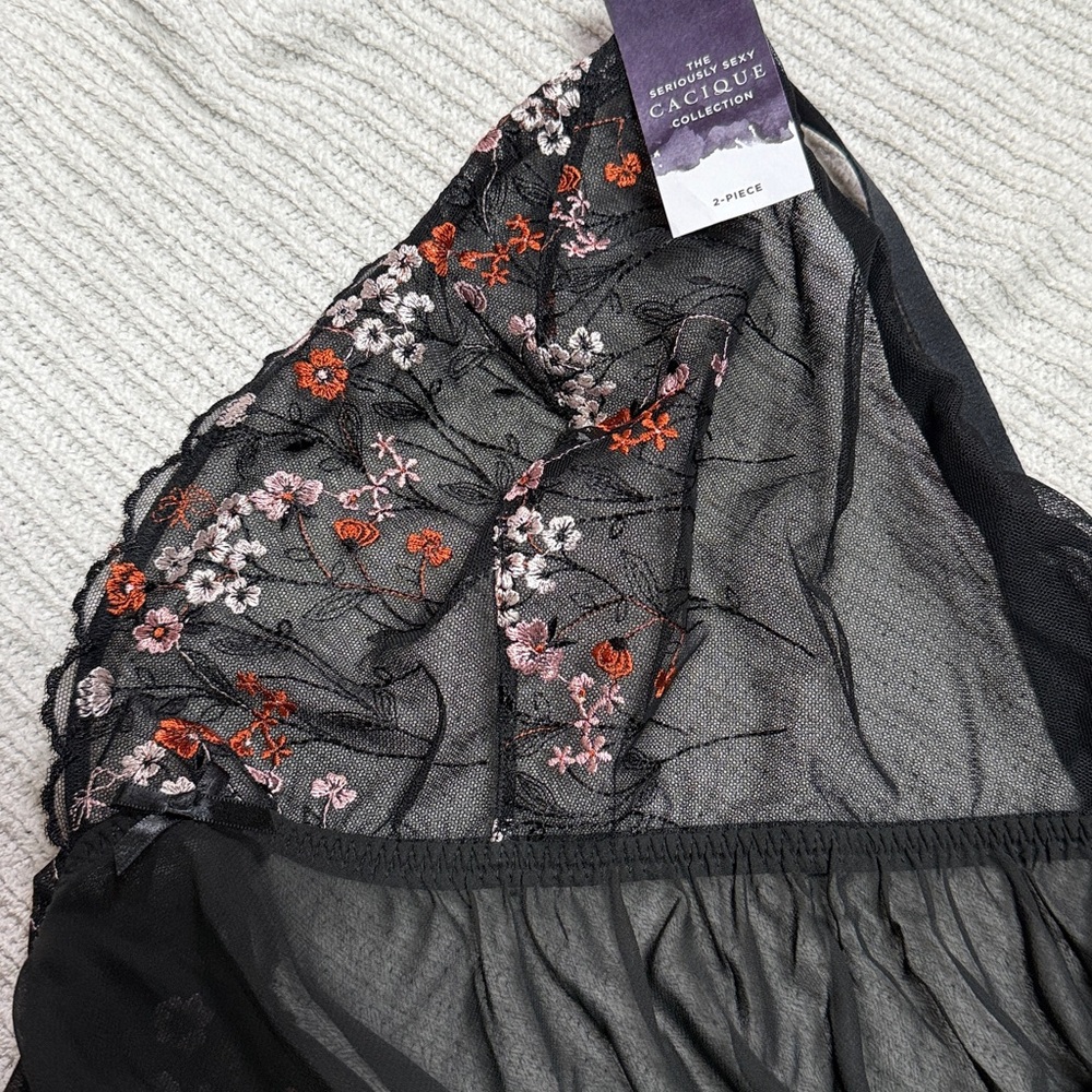 Cacique The Seriously Sexy Collection Embroidered Babydoll Set size 26/28 - Picture 9 of 10